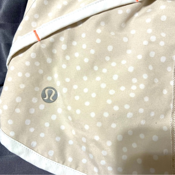 lululemon athletica Pants - LULULEMON Cream Polka Dot Speed Up flawless shorts size 8
#lululemon #shorts #8